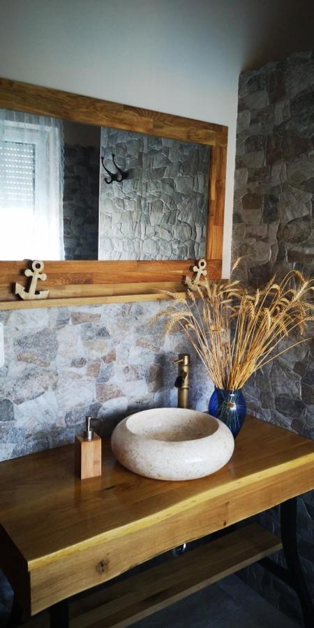 Boot Haus Villa Hegykő Buitenkant foto